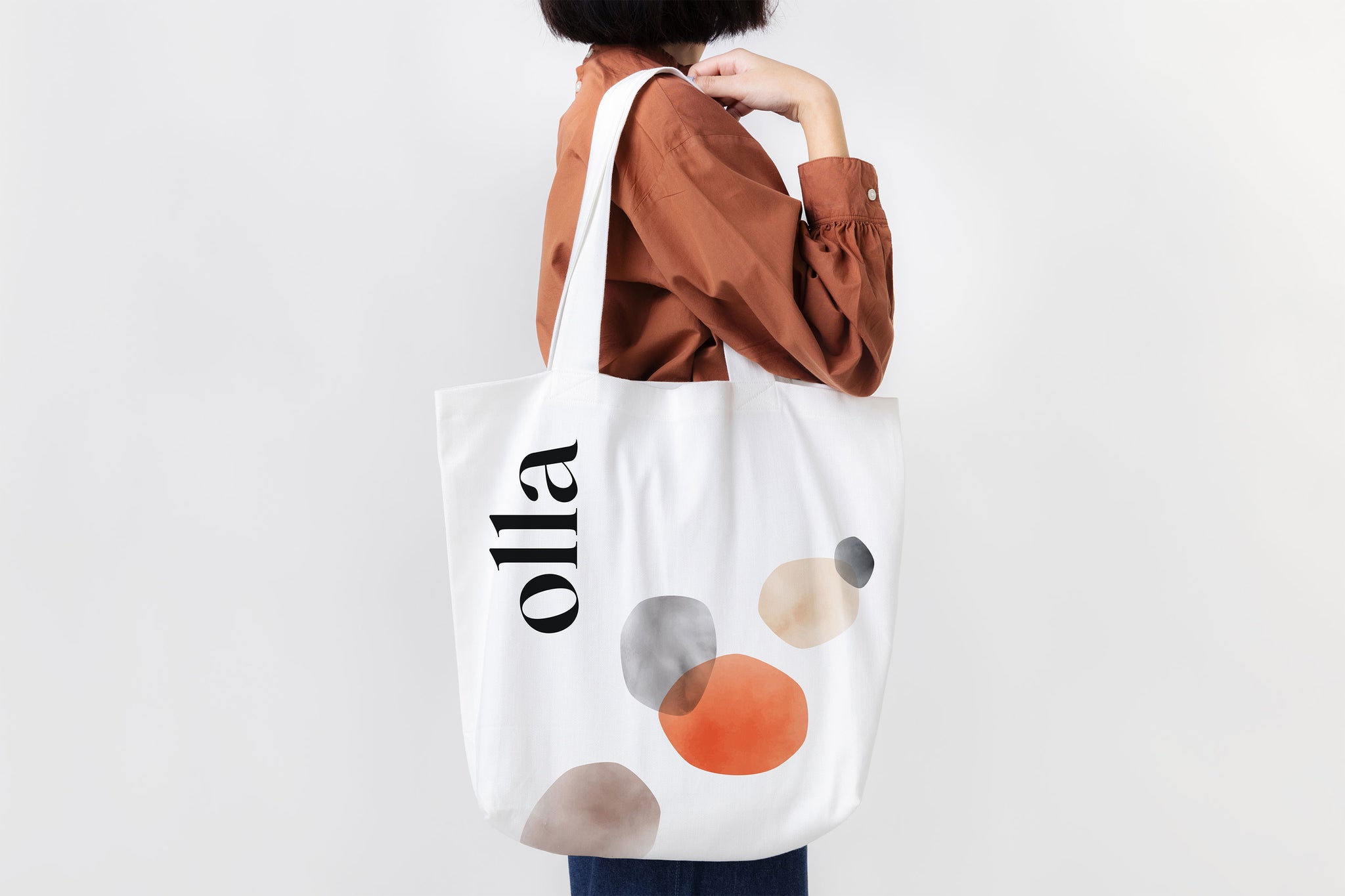 Karolina Król Studio Olla Granola simple elegant branded tote bag for no sugar added granola brand 