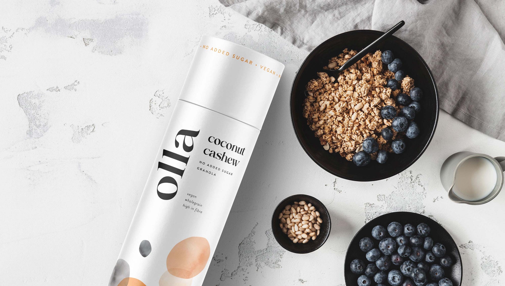 Karolina Król Studio Olla Granola elegant brand identity for no sugar added granola 